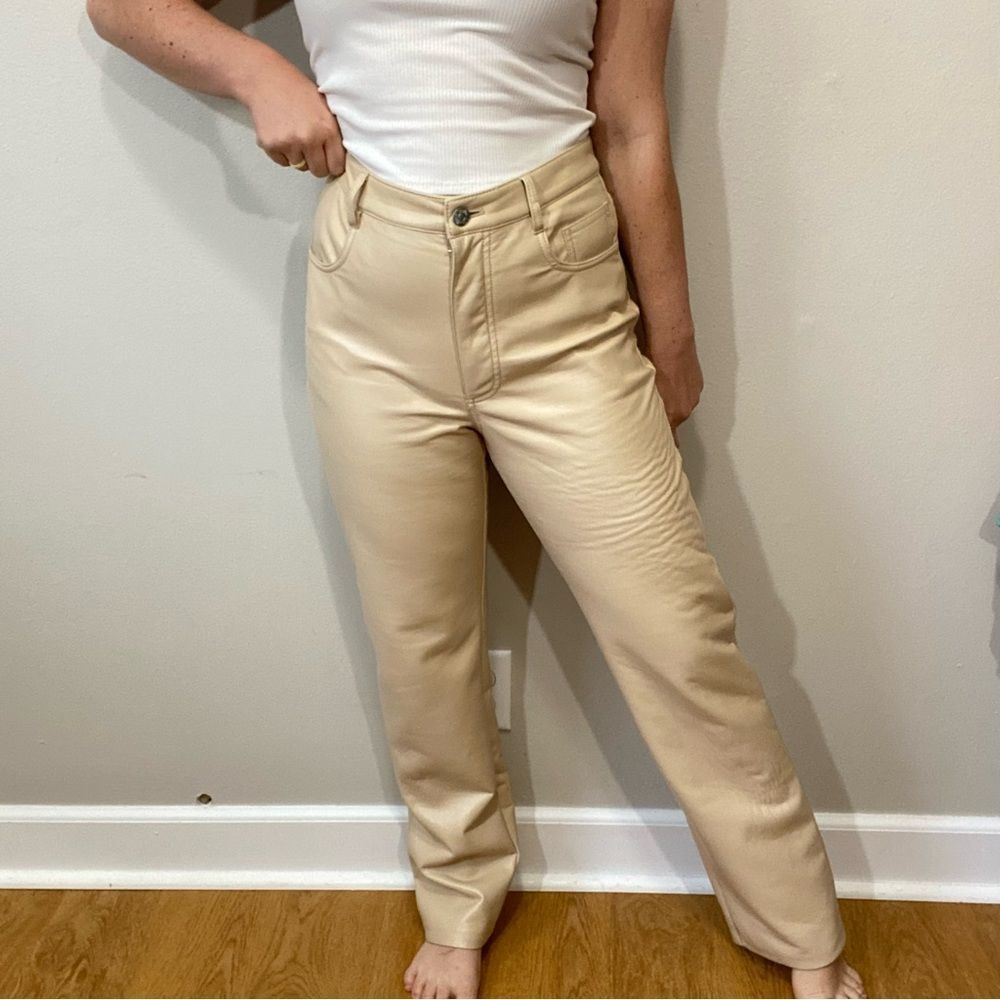 Wilfred x Aritzia Faux Leather Melina Cropped Pant in Cream / Tan Size 8